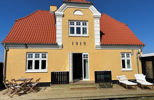 Captains house 300 meters from the sea. Spectacular view, autenticitet and space