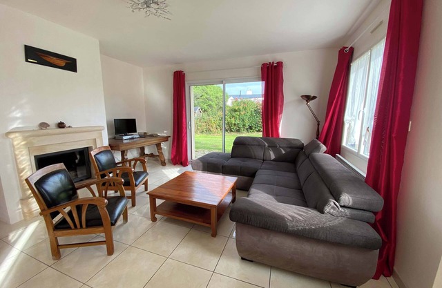 Carantec Family Home With Garden 9 people
