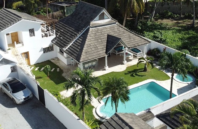 Caribbean Villa Florenzo few steps from the beach