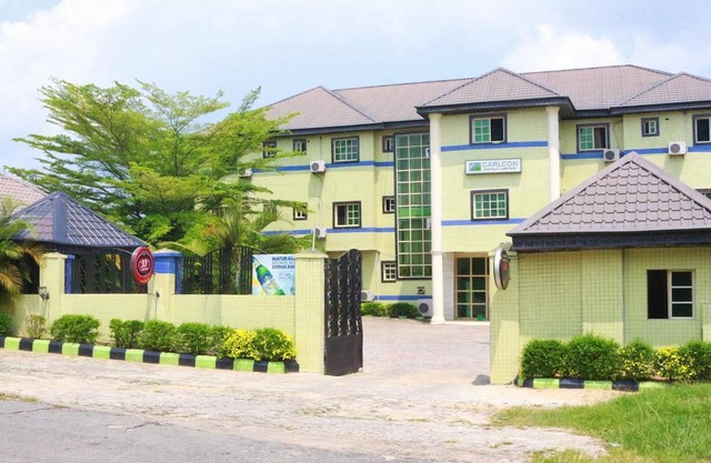 Carlcon Hotel