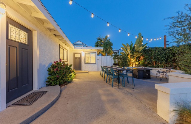 Carlsbad Beach Bungalows - 4BRs, Outdoor Living, Walk to Beach, Pet-Friendly