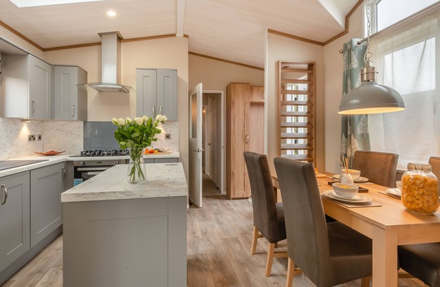 Carp Lodge - Two Bedroom House, Sleeps 4
