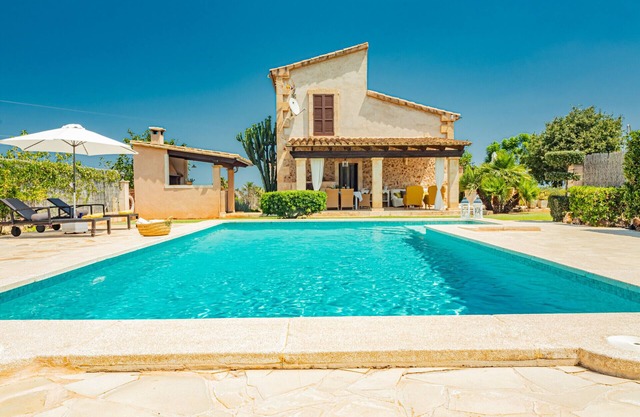 Carritx Finca for 6 in Can Picafort with Pool, Garden and WiFi