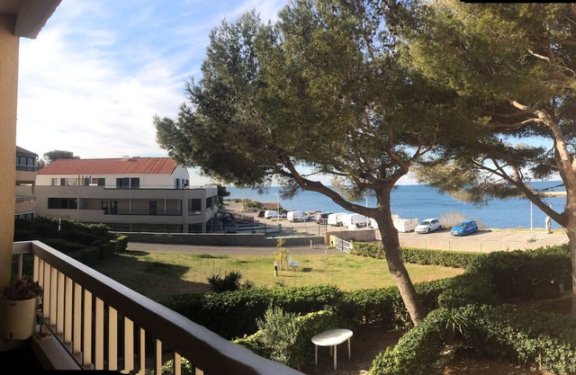 Carro Côte bleue vacation rental