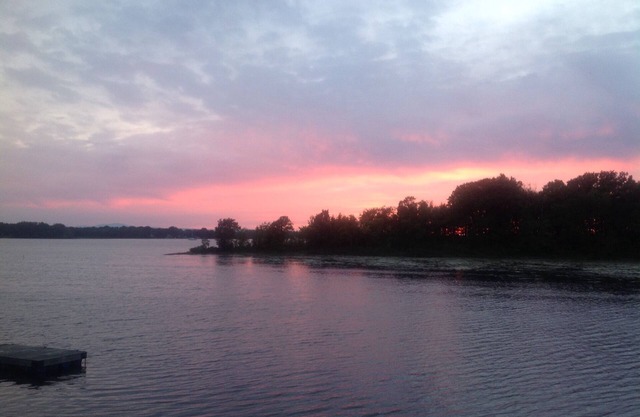 Carry Bay Cozy Cottage-Lake Champlain Cabin 4