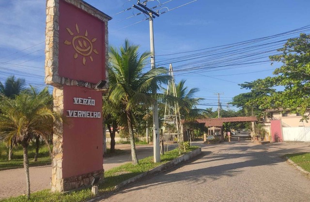 Casa a 90 Metros da Praia, Condomínio Verão Vermelho 1, Unamar