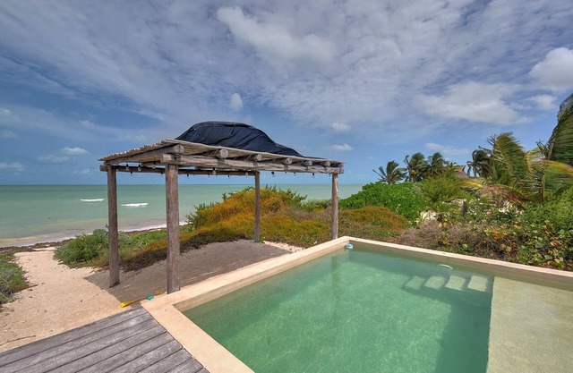 Casa Almeja - Yucatan Home Rentals