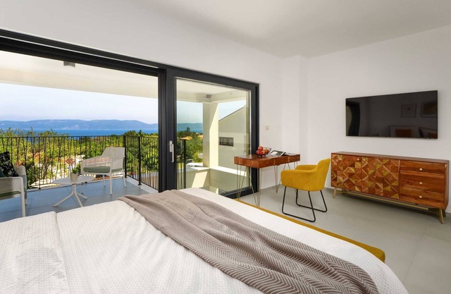 Casa Andrea a sea view retreat in peaceful village