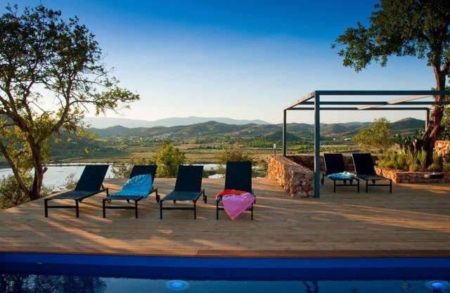 Casa Arrochi - Four Bedroom Villa, Sleeps 8