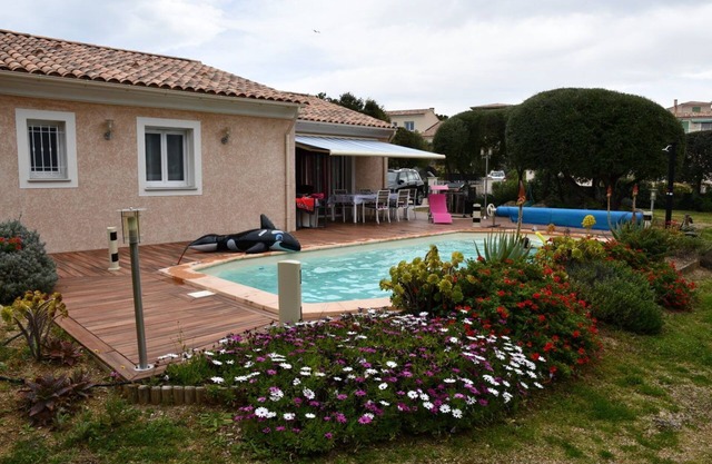 Casa Avec Piscine Privée - 8 Personnes