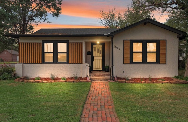 Casa Blanca ~ A Western-Cozy Retreat in the Heart of Canyon, TX