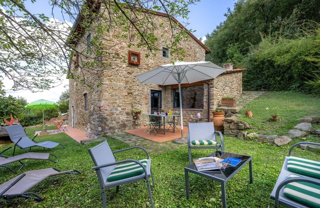 Casa Bosco D'arte In Greve In Chianti With Wifi, Ac