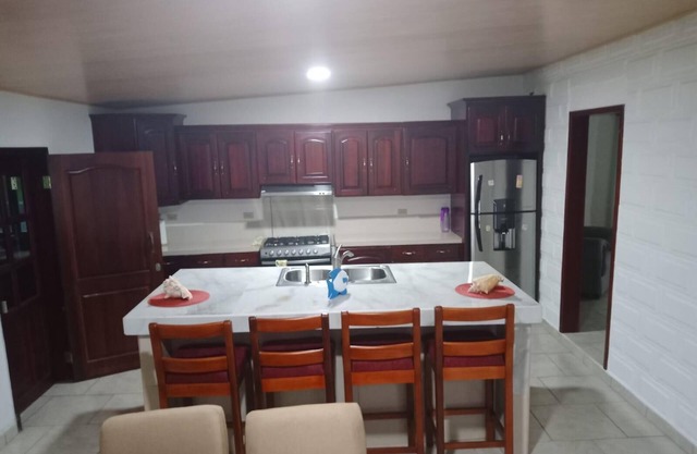 Casa Cardona , A charming 2bedroom and 2 bathroom house in TELA!