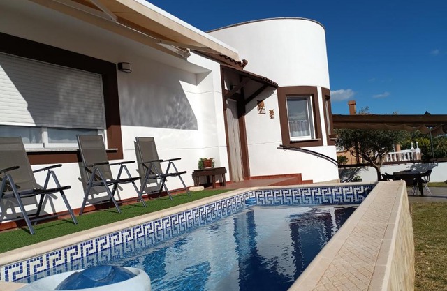 CASA con PISCINA PARA 6 PERSONAS