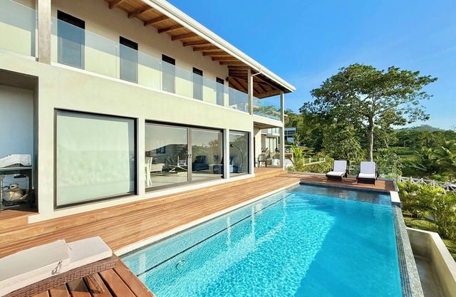Casa Cristal del Mar @ Pangea Beach, Big Bight