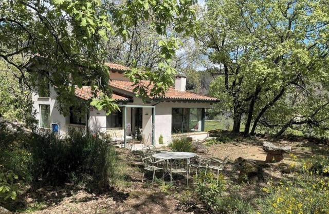 Casa de Campo Entre Robles y Piedras de Musgo