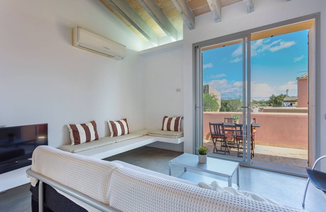 CASA DE LA PINTORA < Upper Floor Adults Only