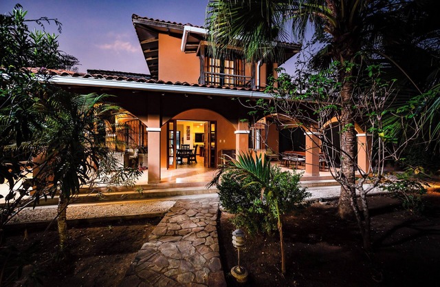 Casa de La Vida Grande: A Tropical Paradise in Playa Grande