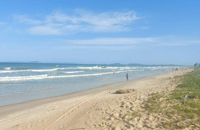 Casa de Praia Aconchegante,piscina e Muito Verde! Ideal Para Família!