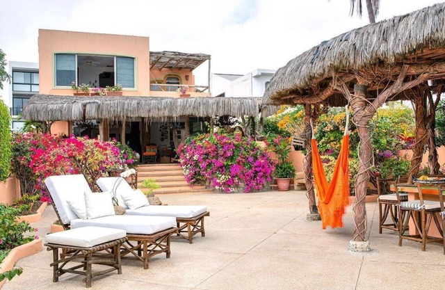 Casa del Mar - Escape from Reality - Punta Blanca, Ecuador