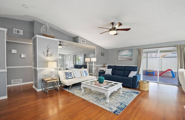 Casa del Mare- Beach inspired home near Anna Maria Island and IMG Academy