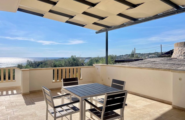 CASA ELAIO - surrounded by olive trees with a view of the Ionian Sea