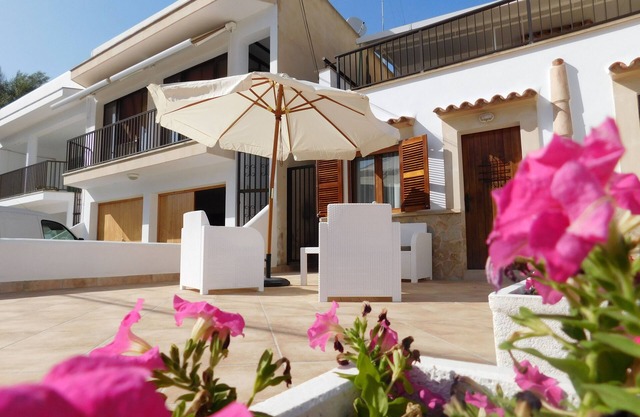 Casa Es Port - First line of the port