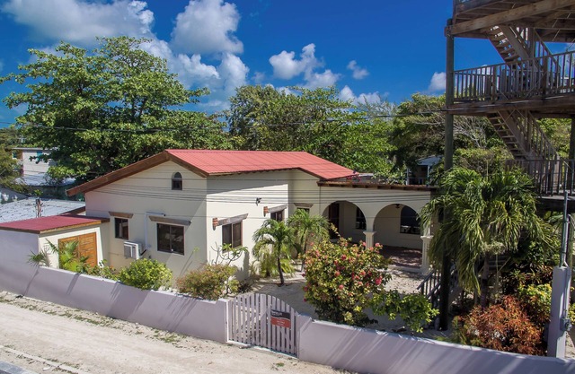 Casa Fuerte - Island Home close to town