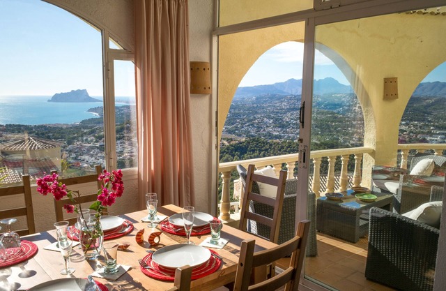 Casa Inca, year-round villa over Moraira with heatable pool and great views