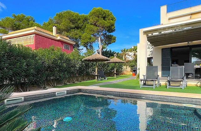 Casa Limón vacation home for up to 6 guests in Cala Pi with sea views and private pool