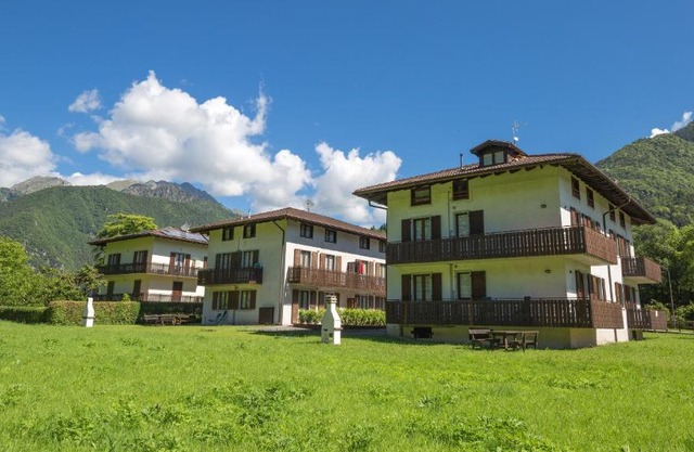 Casa Lori Green Holiday