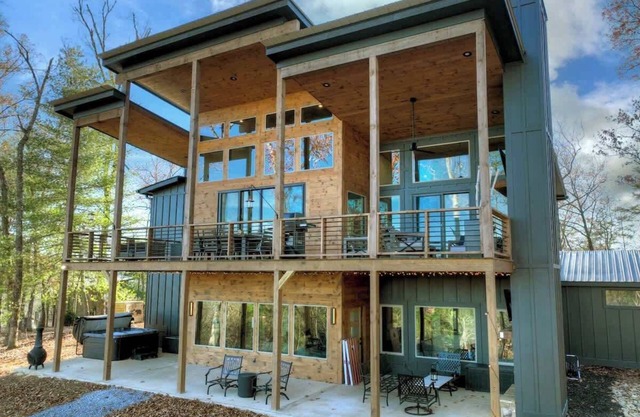 Casa Lotta | Free Night Offer!