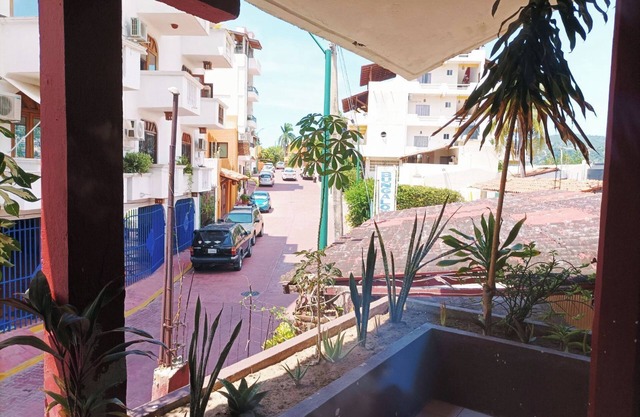 Casa Madera - Zihuatanejo