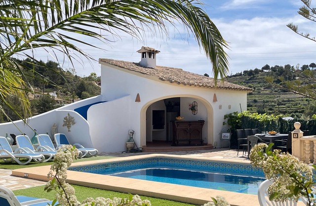 CASA MORA- Charming rustic villa with private pool