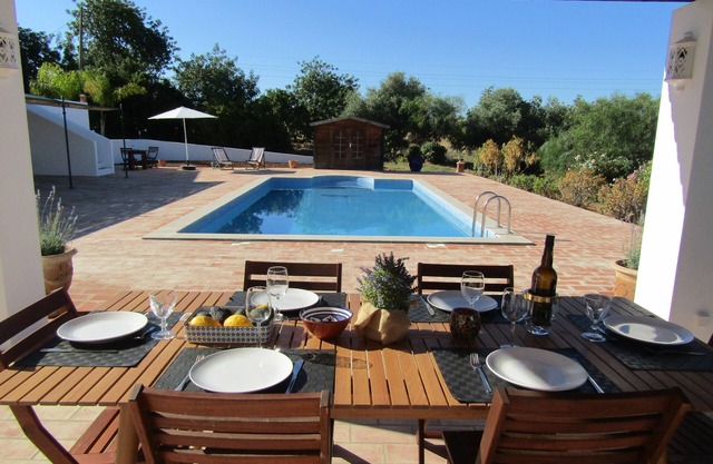 CASA NATUREZA quiet PRIVATE SWIMMING POOL and garden