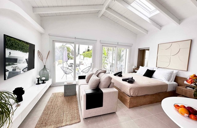 Casa Noi - One bedroom villa with Jacuzzi and Pool