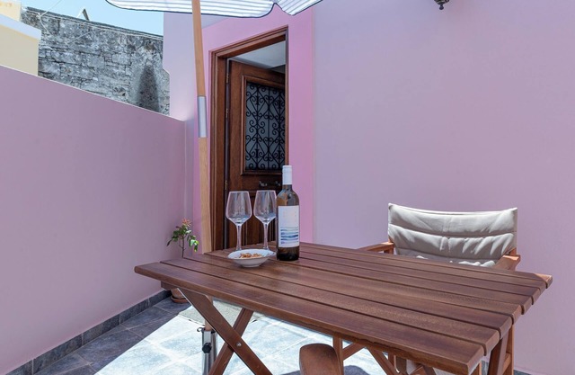 Casa Porolithos II