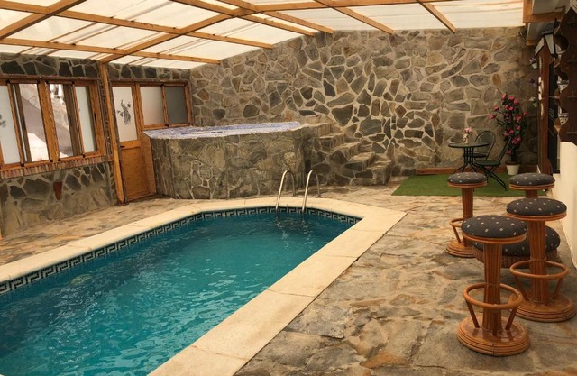 Casa rural Cristina- Piscina climatizada