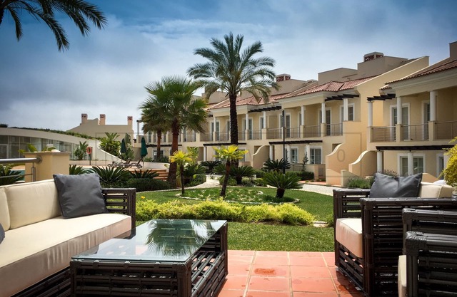 Casa Vinho, luxurious 4 bedroom townhouse, at Palmyra, Vila Sol