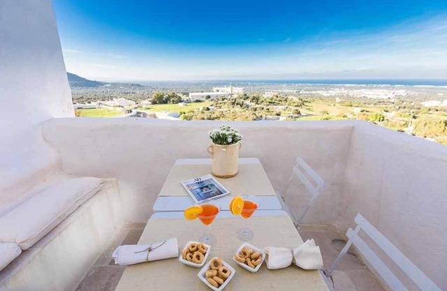 Casa Zio Piero. Quiet location - Near parking - Sea view terrace - What a view!