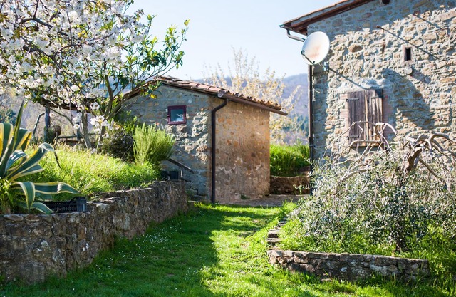 Casale La Bella Toscana Ancient Farmhouse with private pool stunning views