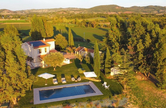 Casale Rondinella 6+2, Emma Villas
