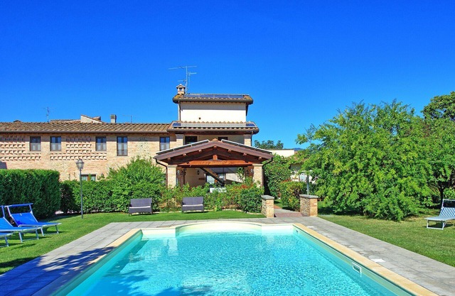 Casale Tiziano - Country Villa with swimming pool in Umbria