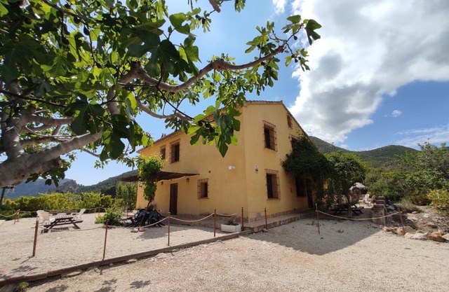 Casas Amarillas. Finca el Campillo