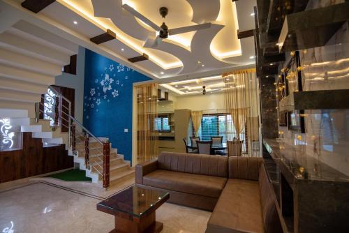 Cascade Villa Spacious 5BHK Luxury Villa