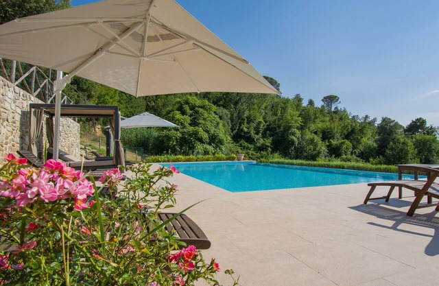 Casolare Francia Promoted By WeekHomes.com