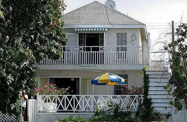 Cassandra 2 Beach Apartments