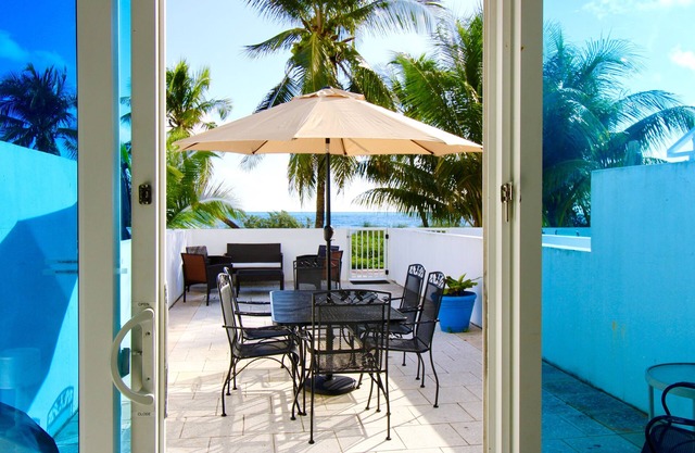 Castle TH14 Townhouse w/terrace and private beach access, Gym, Tennis, FREE Parking