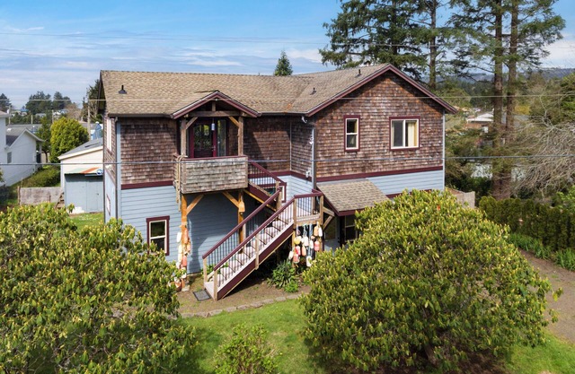 Casual Netarts Beach & Bay Hideaway, Tillamook, OR