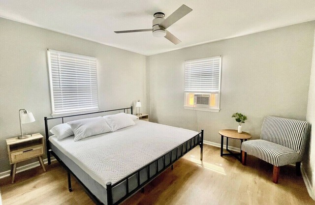 Cathedral 3-Charming Apartment walk to UNMC!